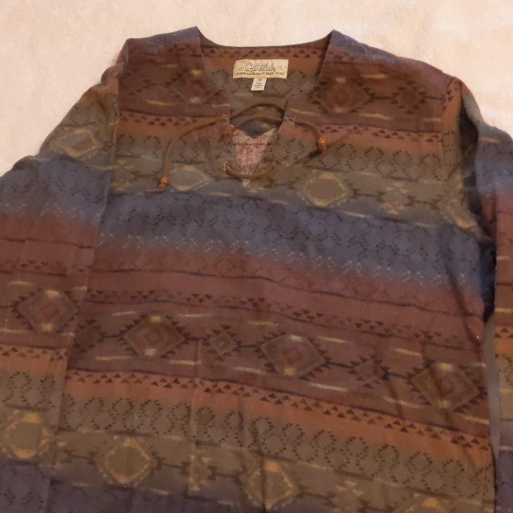 Medium Cabela's felt top